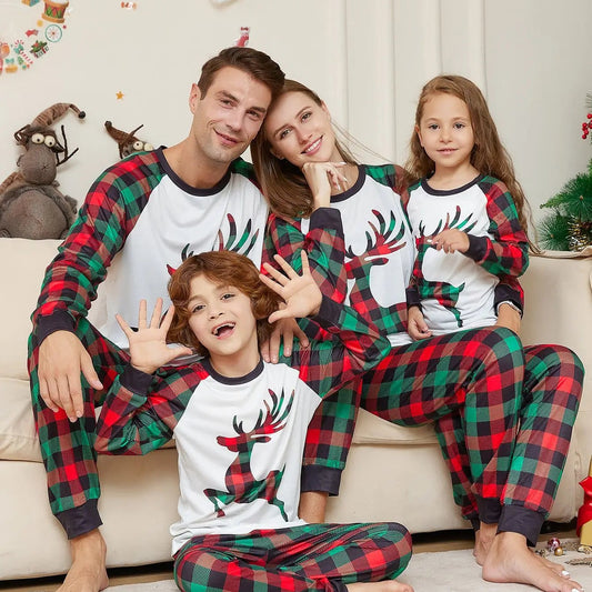 Pijamas Navidad en Familia